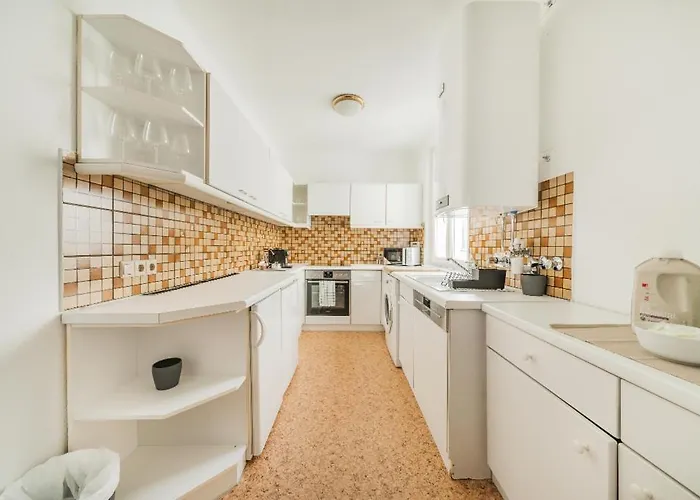 Feelhome-karmeliterviertel-6 Gaeste-wifi-smart Tv Apartment